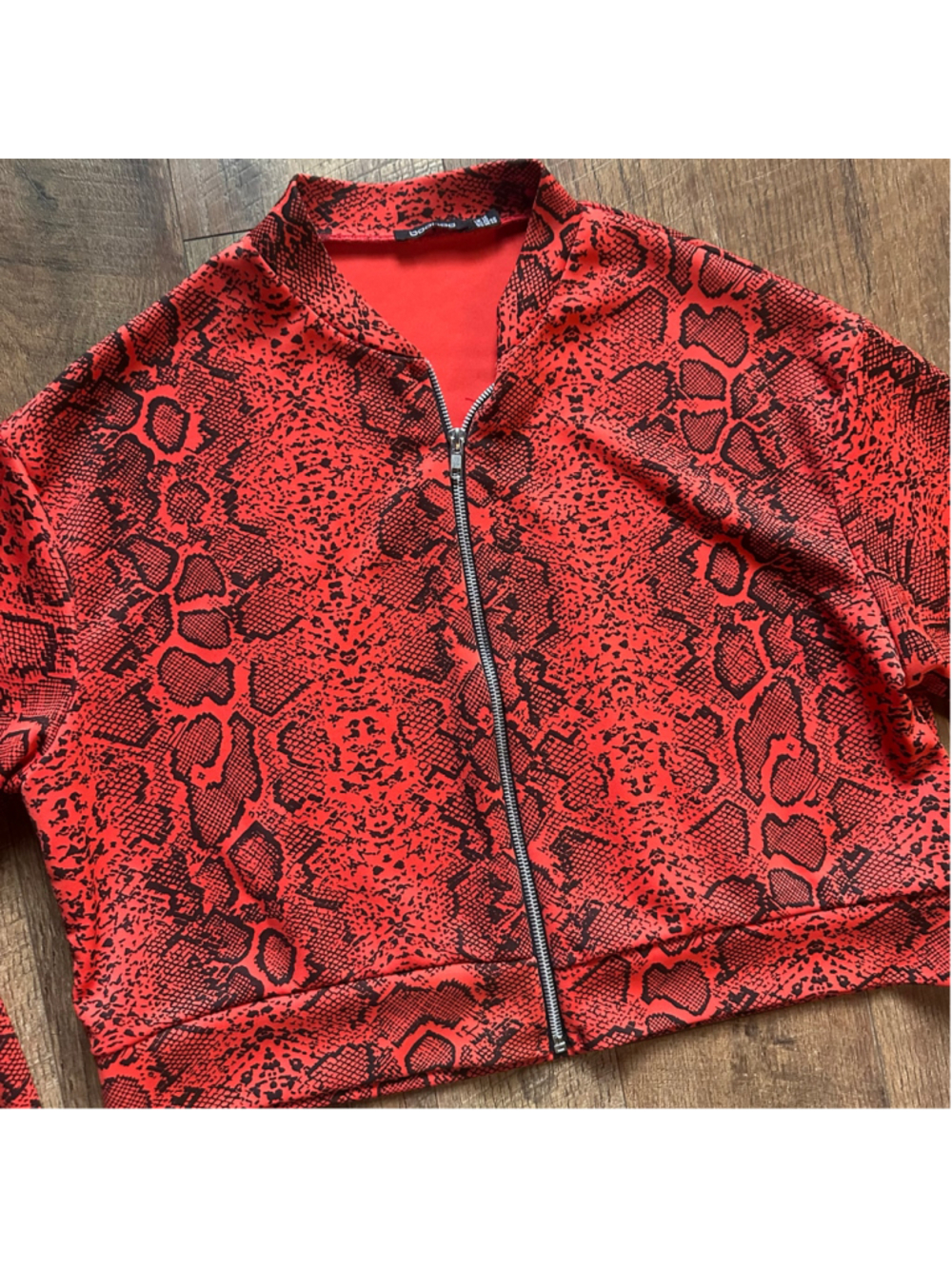 Women's Boohoo Red and Black Snake Print Bomber Jacket Size 10 - Picture 4 of 12